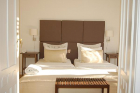 3 bedrooms suite, 2 bathrooms, balcony at Opera